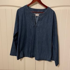 Universal Thread by Target Dark Blue Chambray Denim Top | Size Large